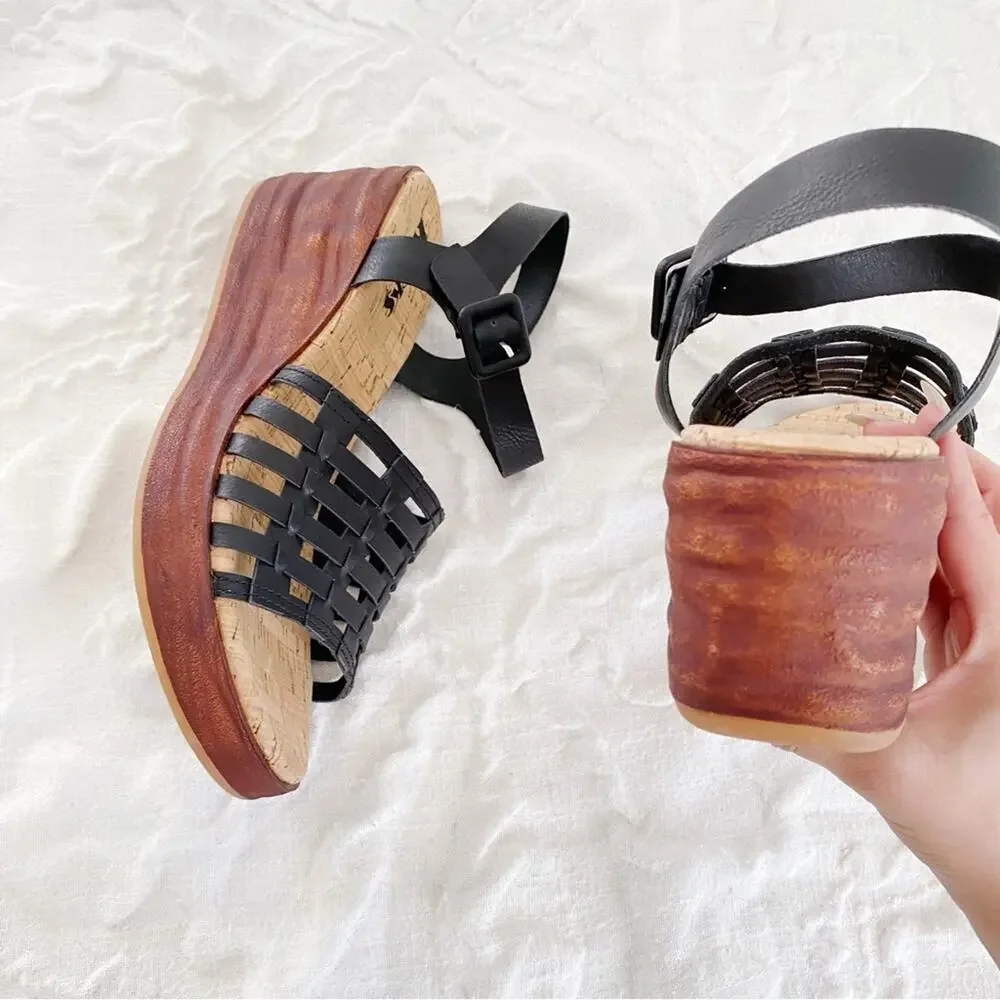 Korks Marley Sandals Size 10 New $100